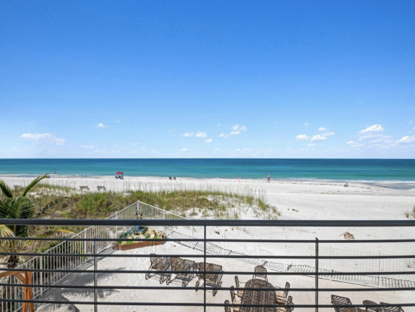 Anna Maria Island Four Bedroom Florida On The Beach!